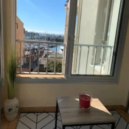 T5 Centre Port Cap D'agde + Piscine *